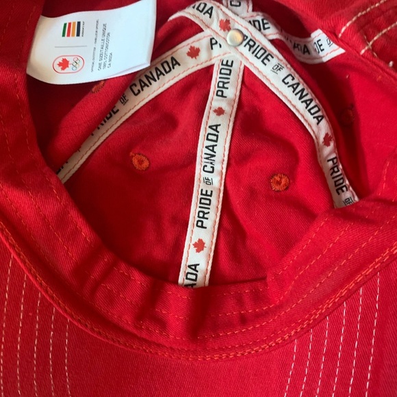 Red Canada Baseball Cap - Picture 5 of 6